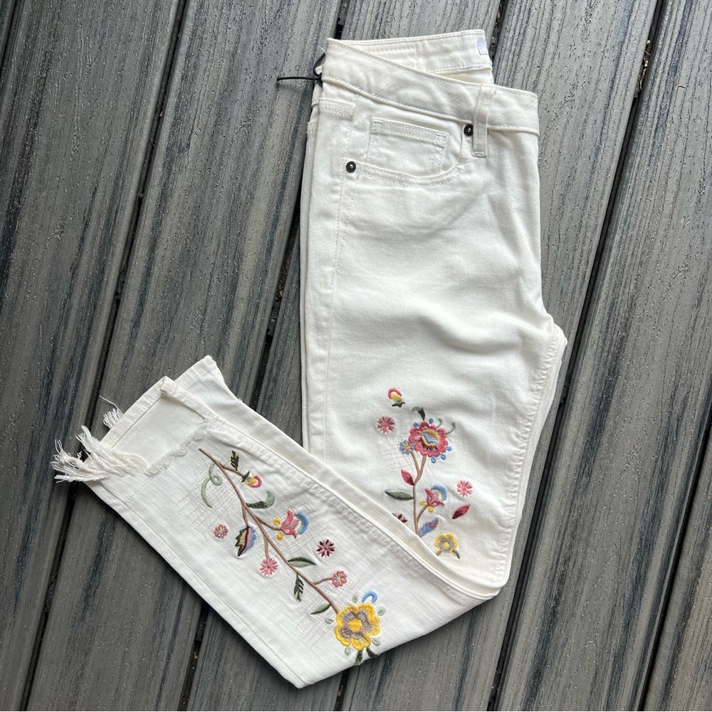 NWT MISS ME JEANS. Size 27